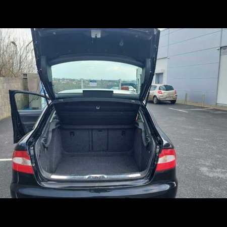 2013 Skoda Superb ACTIVE GL 1.6 TDI 105HP 4DR €5,300 thumbnail