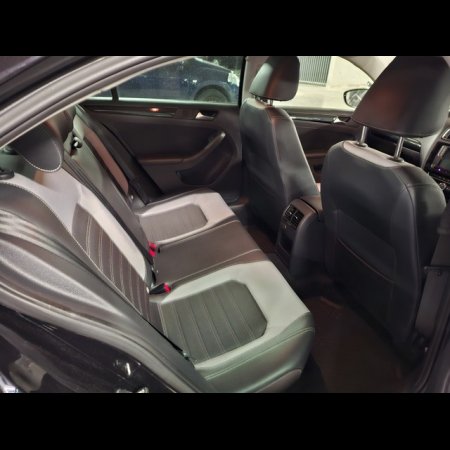 2017 Volkswagen Jetta HIGHLINE 2.0 TDI MANUAL 5SPEED 110BHP 4DR €10,200 thumbnail