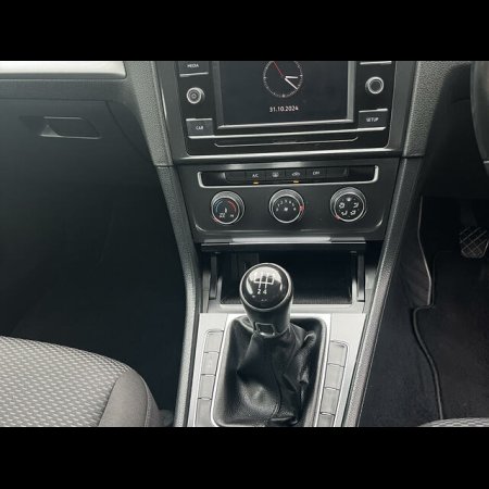 2017 Volkswagen Golf TRENDLINE 1.6 TDI MANUAL 5SPEED 115HP 5DR €15,000 thumbnail