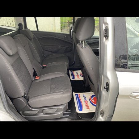 2017 Ford C-max C MAX 1.5 TDCI 95PS 7 SEAT M6 €11,000 thumbnail