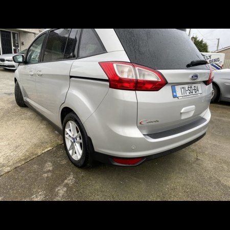 2017 Ford C-max C MAX 1.5 TDCI 95PS 7 SEAT M6 €11,000 thumbnail