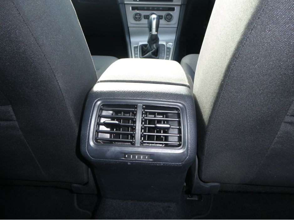 2015 Volkswagen Golf with NCT €13,950