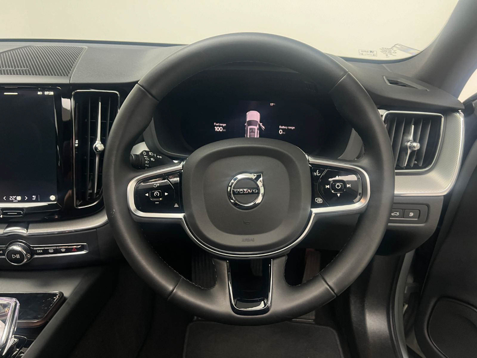 2024 Volvo XC60 PLUS T6 RECHARGE €52,990