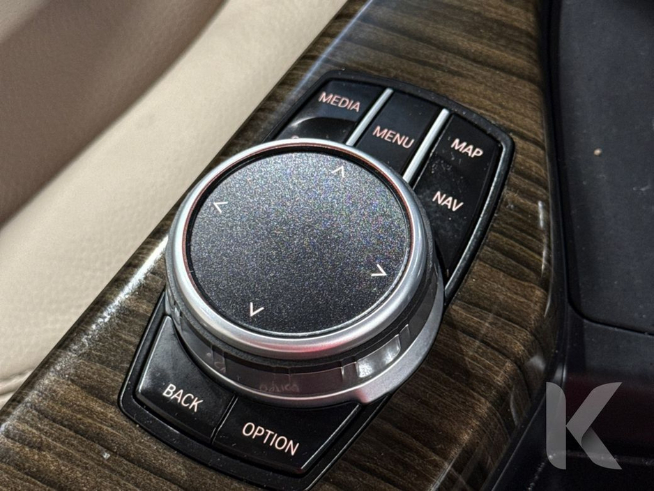 2019 BMW 1 Series 118I - BEIGE FULL LEATHER - FACTORY ALLOYS - HEATED SEATS €19,950