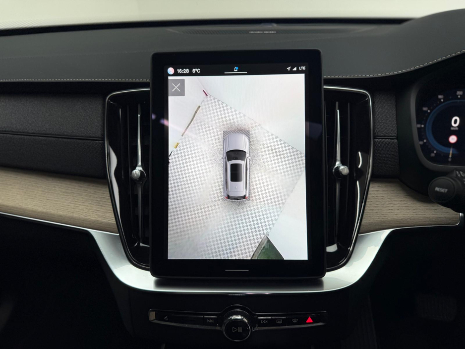 2025 Volvo XC90 PLUS T8 PHEV AWD AUTO *7 SEATER* €82,990