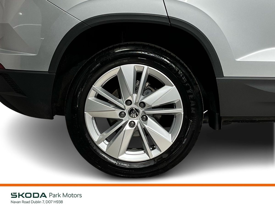 2025 Skoda Karoq Selection 2.0TDI 115BHP - Reversing Camera - Climate Control - Cruise Control - Auto Lights/Wipers - Apple CarPlay/Android Auto €36,950