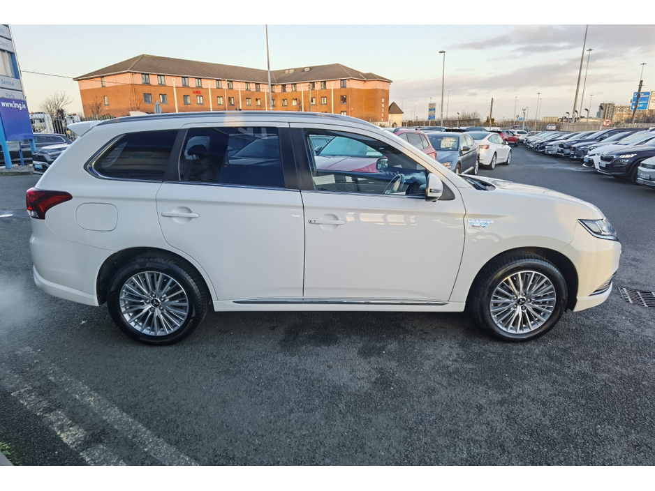 2020 Mitsubishi Outlander 2.4 EXCEED SAFETY AUTOMATIC PETROL PLUG-IN HYBRID - FINANCE AVAILABLE - CALL US TODAY ON 01 492 6566 OR 087-092 5525 €22,950
