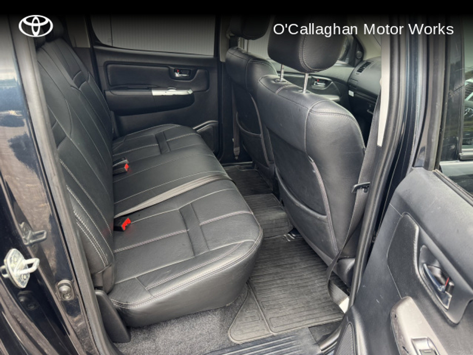 2014 Toyota Hilux 3.0 D-4D INVINC 171BHP D/C 4DR A €24,000