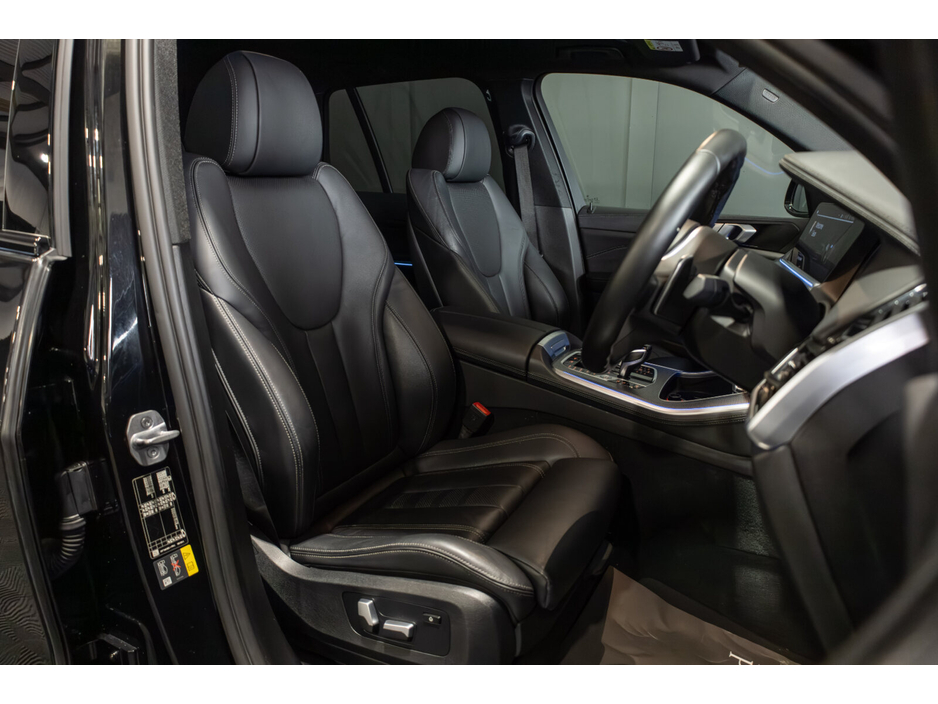 2022 BMW X5 xDrive45e M Sport €62,950