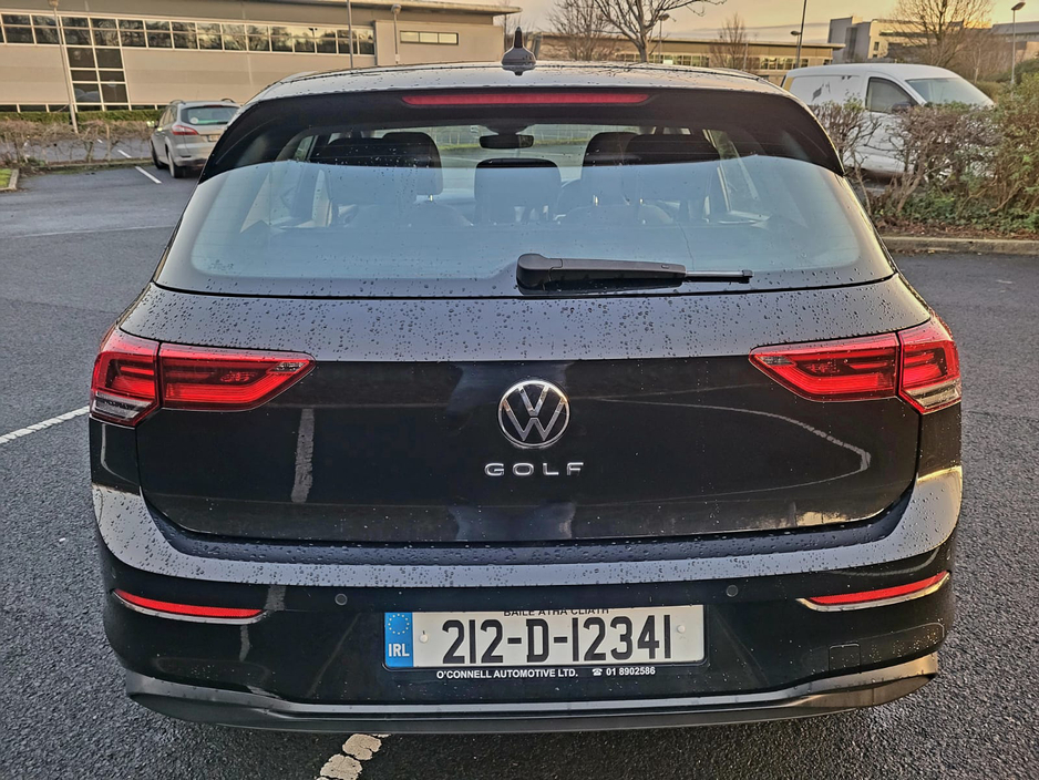 2021 Volkswagen Golf  €14,999