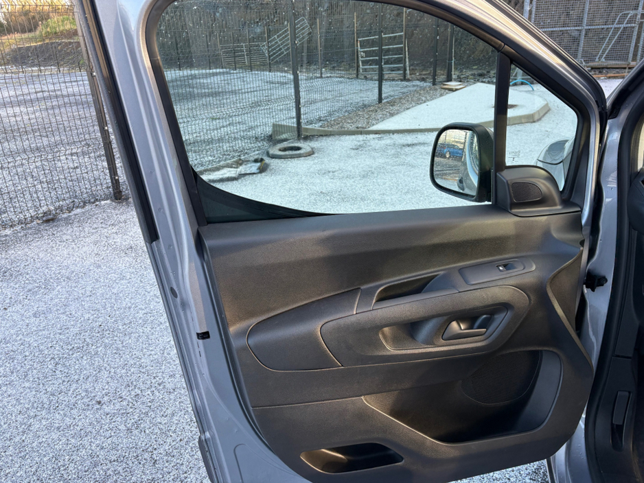 2025 Citroen Berlingo ENTRPRISE BLUE HDI 10 €24,500