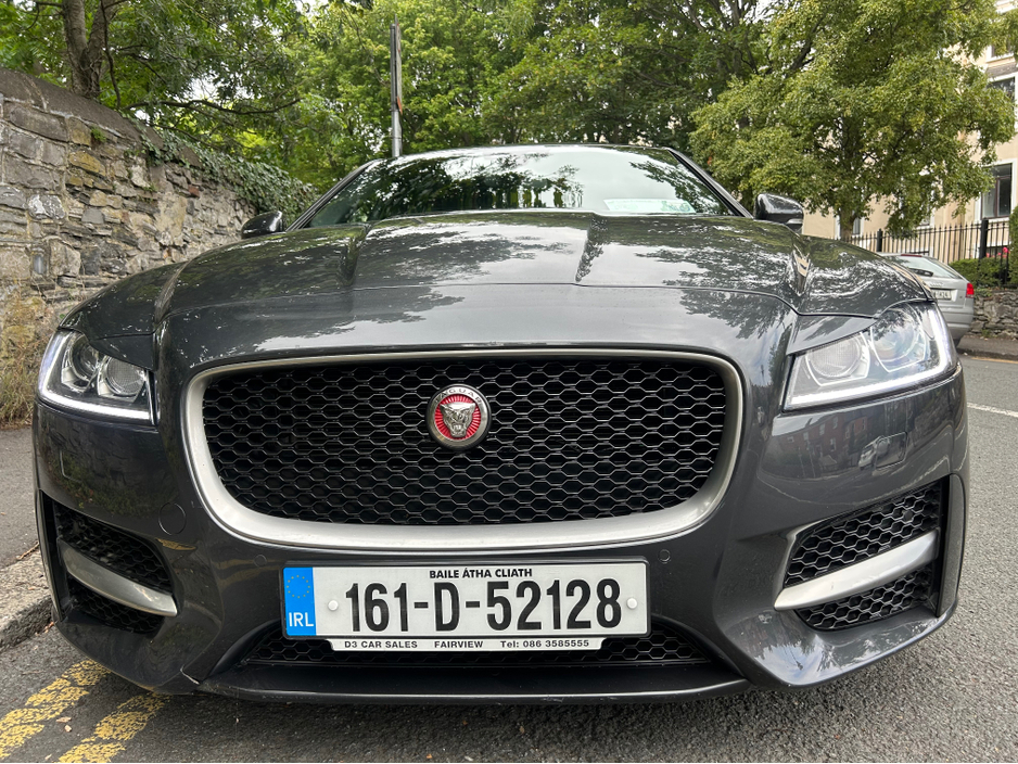 2016 Jaguar XF 2.0 D R-SPORT ONLY 45,000 MILES TAX MAY 2026 €14,995
