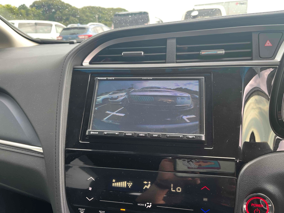 2022 Honda Shuttle 2022 Shuttle Hybrid Metallic silver, €18,950