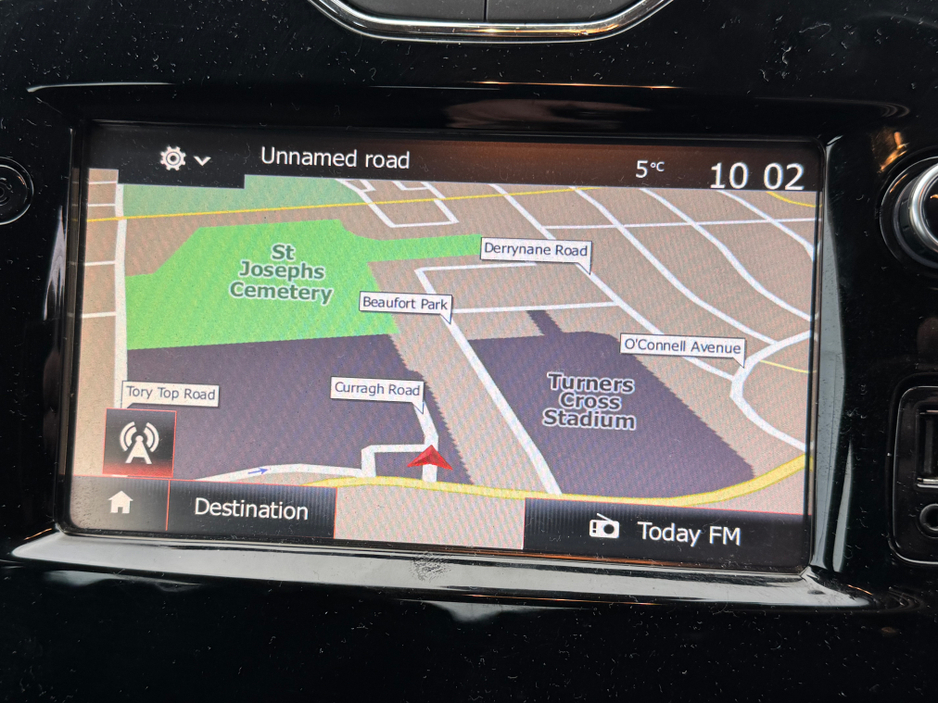 2017 Renault Clio Ideal starter car €10,700