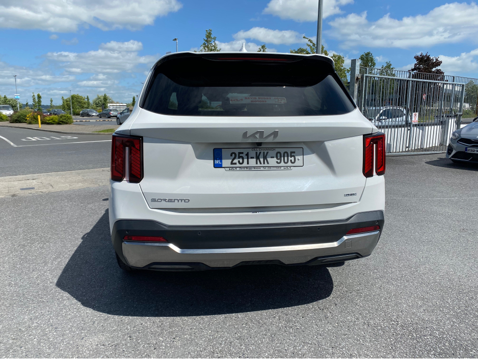 2025 Kia Sorento PHEV PE 7S 4WD €59,900