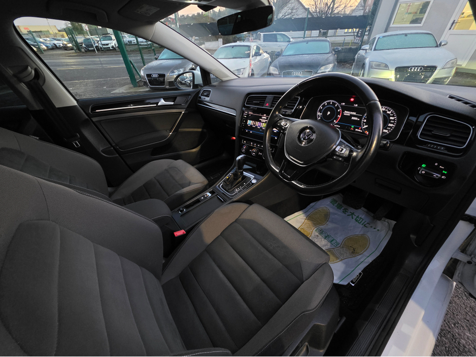 2017 Volkswagen Golf ( 172 REG ) HIGHLINE 1.4 MK7.5 SAT NAV PACK - VIRTUAL CLOCKS -REVERSE CAMERA - NAVIGATION - CARPLAY - ANDROID AUTO- BLIND SPOT REAR TRAFFIC ASSIST - DISCOVER PRO €17,950