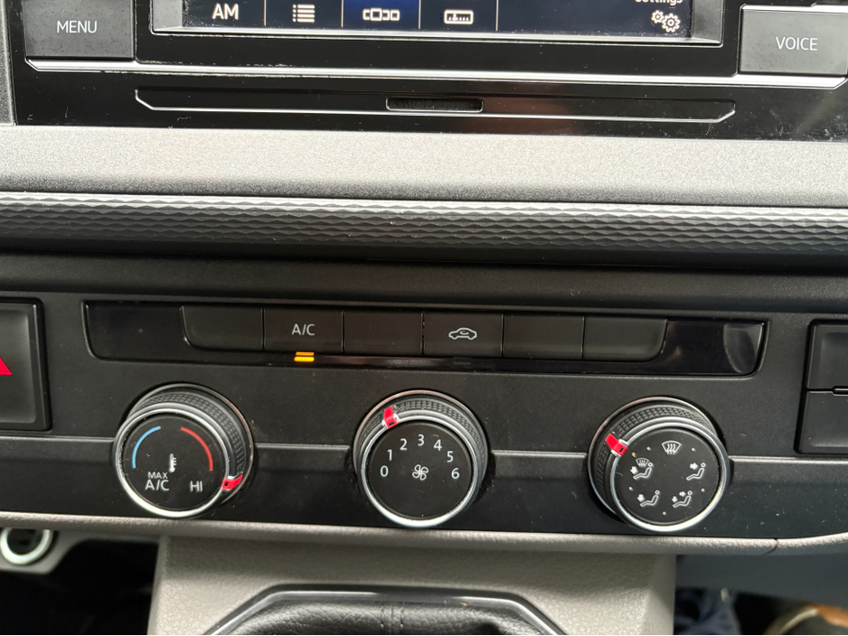 2022 Volkswagen Transporter T6 LWB Trendline 2.0 TDI 110HP €15,950