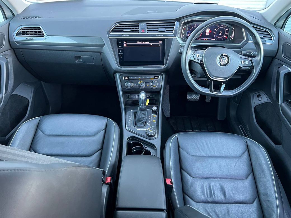 2020 Volkswagen Tiguan HIGHLINE 4MOTION 2.0 TDI // OPENING PAN ROOF // DIAMOND CUT ALLOYS // LEATHER HEATED SEATS €32,950