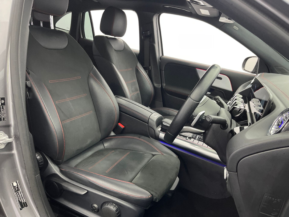 2021 Mercedes-Benz EQA 250 AMG LINE  PREMIUM 66.5kWh // PAN SUNROOF €26,950