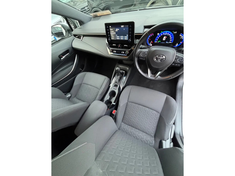 2022 Toyota Corolla 1.8 Hybrid Luna Saloon €20,750