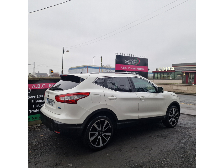 2015 Nissan Qashqai 1.5 DSL XE €10,950