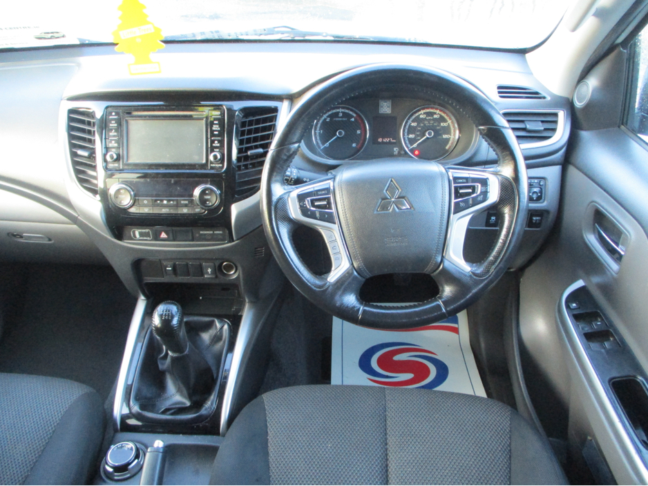 2019 Mitsubishi L200 2.4 DI-D TITANIUM 4WD CREWCAB €20,325