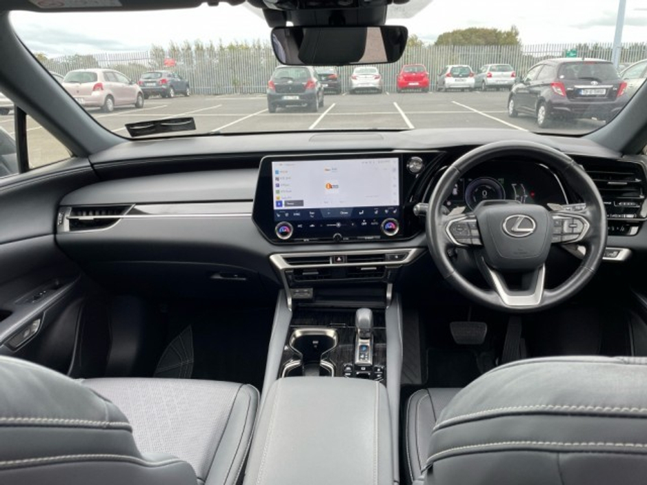 2023 Lexus RX 450h+ Plug-in Hybrid Luxury AWD // Remote Central Locking // Heated Mirrors // Power Folding Mirrors // USB Connection // Apple Carplay €74,945