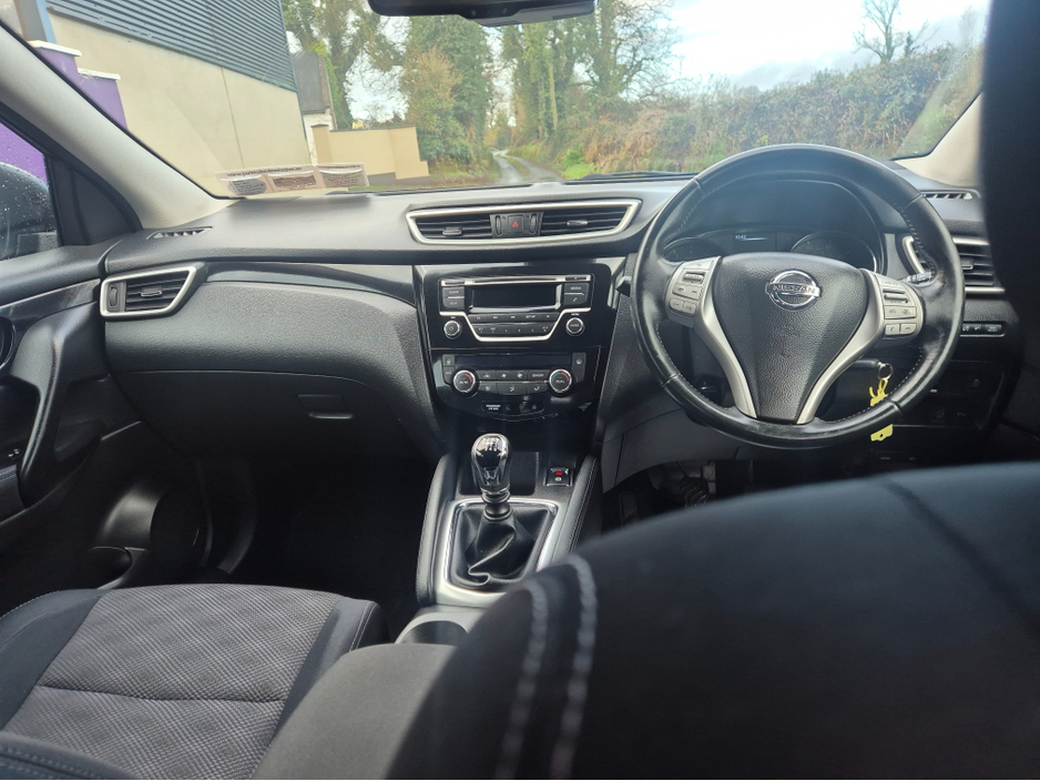 2015 Nissan Qashqai 1.2 DIG-T ACENTA SMRT VSN 115PS 5DR €9,950