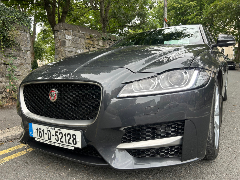 2016 Jaguar XF 2.0 D R-SPORT ONLY 45,000 MILES TAX MAY 2026 €14,995