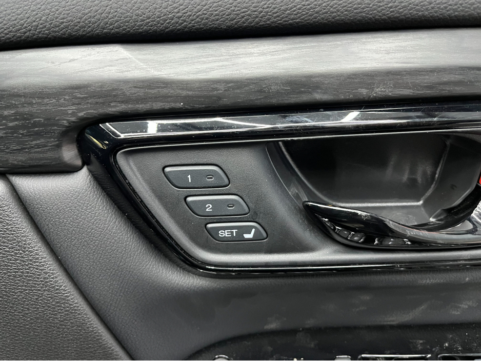 2022 Honda CR-V €34950! 2022 HONDA CR-V HEV EX BLACK EDITION 2.0 AUTOMATIC / CRUISE CONTROL / REVERSE CAMERA / ELECTRIC MEMORY & HEATED SEATS / PADDLE SHIFTERS / HEATED STEERING WHEEL €34,950