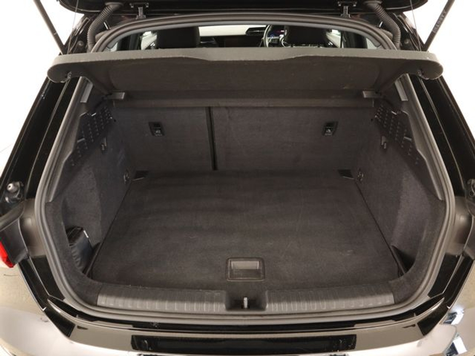 2022 Audi A3 30 TDI 116HP SE €24,750