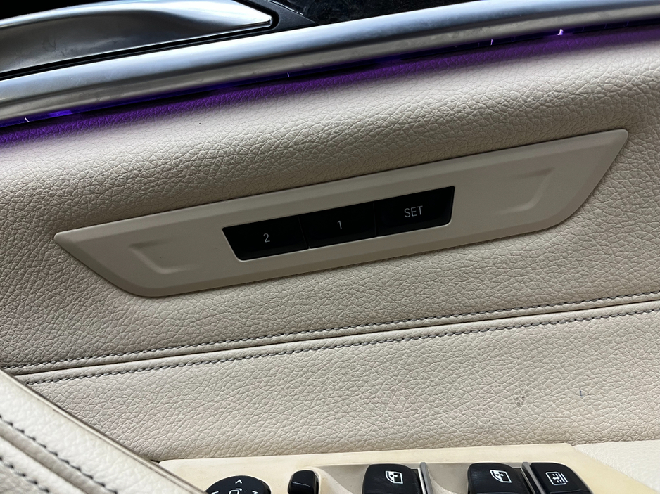 2018 BMW 5 Series €22950! 2018 BMW 530E 2.0 AUTOMATIC / CRUISE CONTROL / 360° CAMERA / ELECTRIC MEMORY & HEATED SEATS €22,950