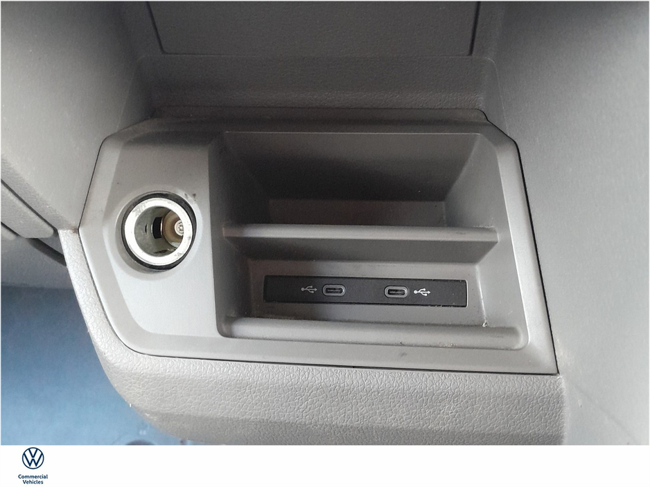 2022 Volkswagen Crafter VAN 35 2.0TDI 177BHP MEDIUM WHEEL BASE HIGHLINE AUTOMATIC 4-MOTION WITH TOWBAR & HEATED SEATS (VAT INVOICE) €32,516