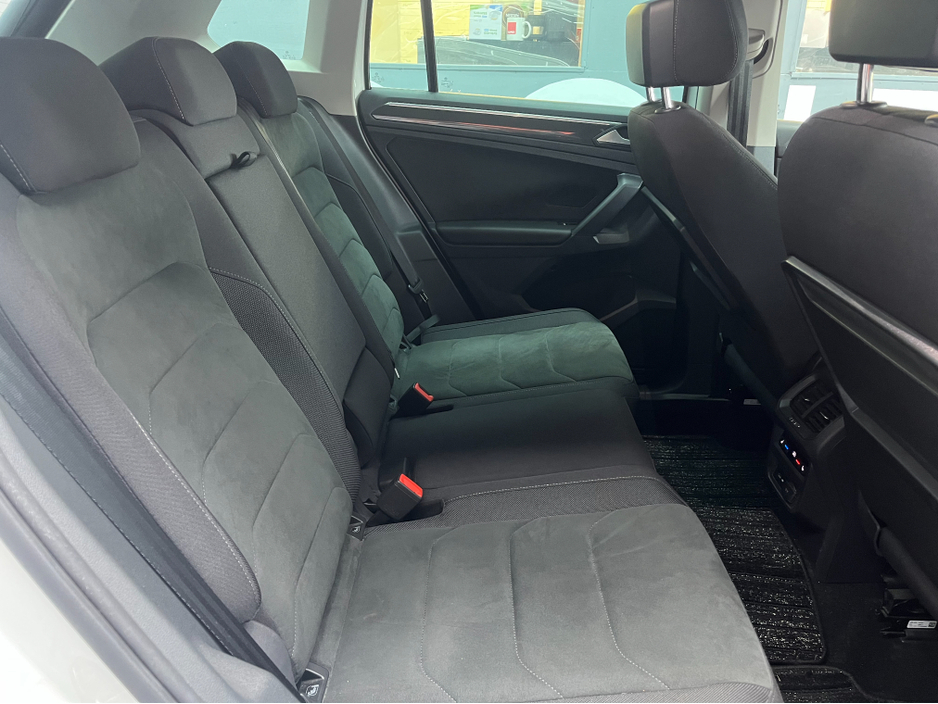 2019 Volkswagen Tiguan €24950 2019 VOLKSWAGEN TIGUAN 4WD 2.0 AUTOMATIC / REVERSE CAMERA / CRUISE CONTROL / HEATED SEATS €24,950