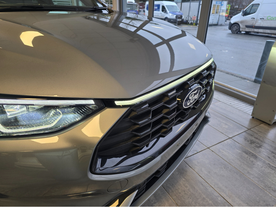 2025 Ford Kuga ST-LINE X PHEV PAN ROOF €42,900