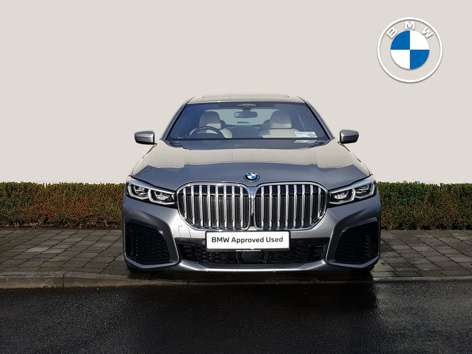 2022 BMW 7 Series 745e M Sport €63,995