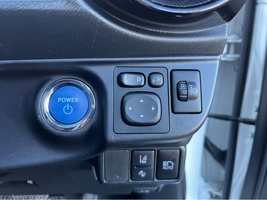 2020 Toyota Aqua AUTOMATIC HYBRID 1.5 PETROL //KEYLESS ENTRY//REVERSE CAMERA// €13,950