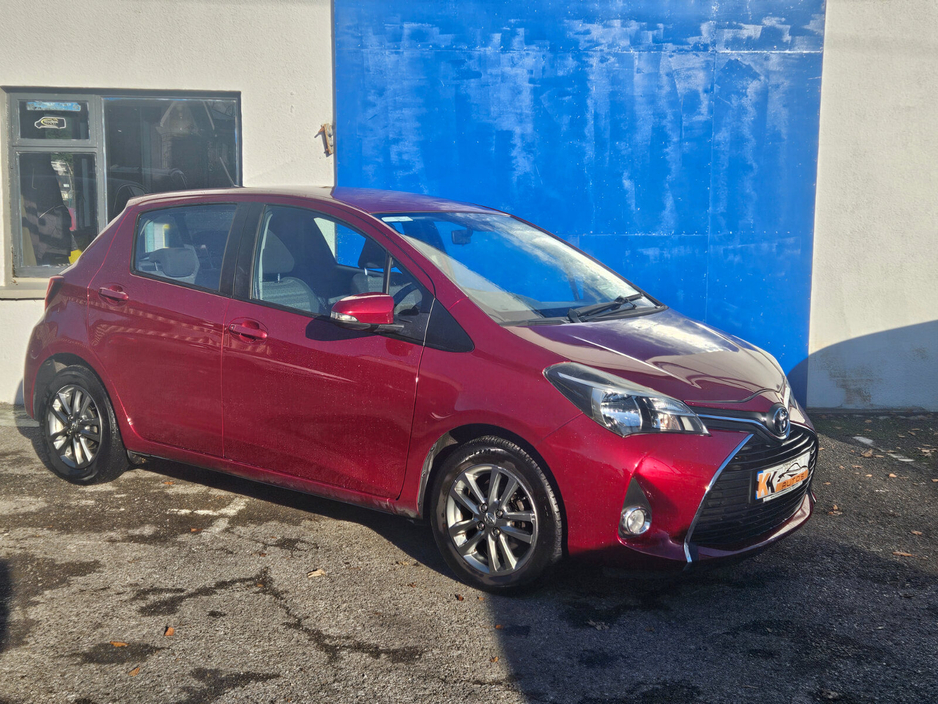 2017 Toyota Yaris 1.0 VVT-i 3Dr Luna €10,750