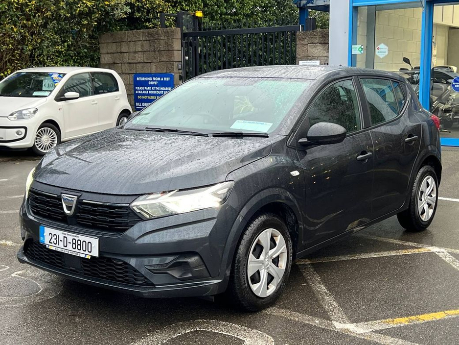 2023 Dacia Sandero ESSENTIAL 1.0 TCE // CRUISE CONTROL // AIR CONDITIONING // 2 KEYS €12,900