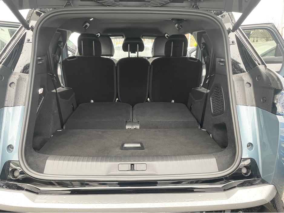 2025 Peugeot 5008 E 5008 GT-LINE 73KW 213BHP FULLY ELECTRIC €47,950