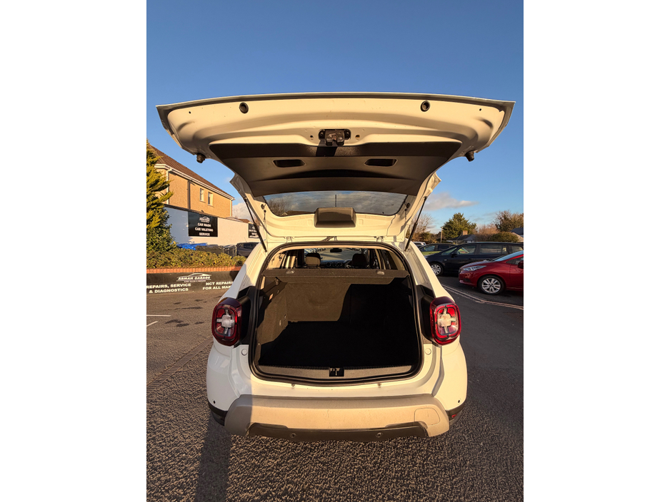 2019 Dacia Duster PRESTIGE white DCI 115 M 4DR €10,950