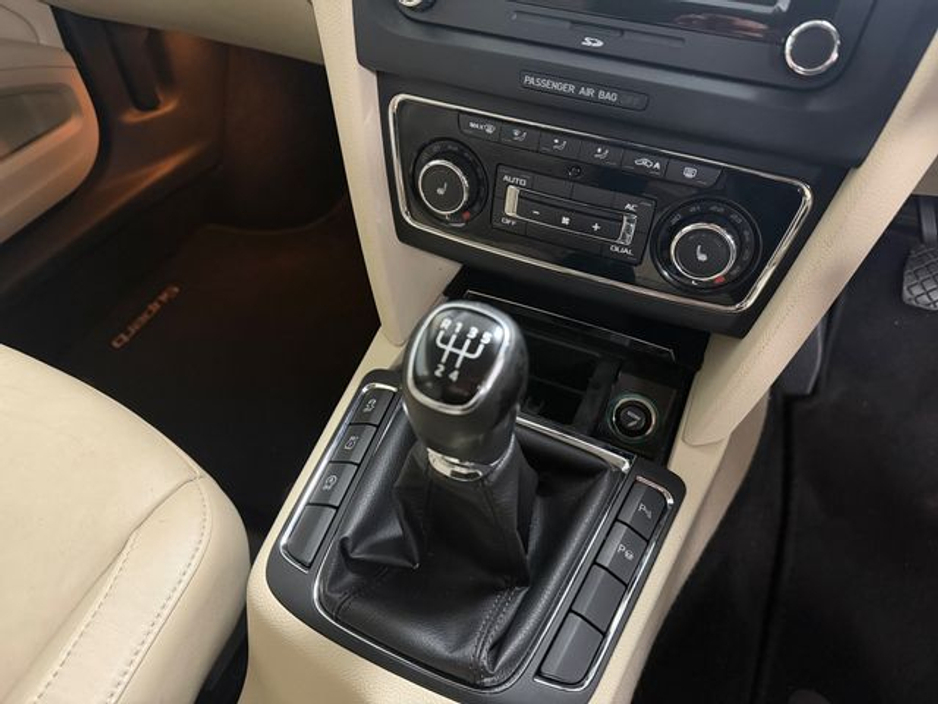 2013 Skoda Superb Eleg GL 1.6tdi 105HP 4DR €7,777