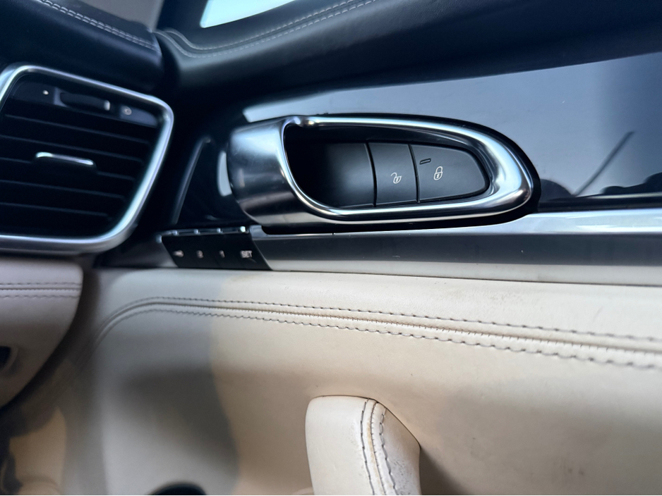 2014 Porsche Panamera PORSCHE PANAMERA 3.0 V6 FACELIFT 300BHP TURBO LOOK,SUNROOF ,HEATED SEATS ,REVERSE CAMERAS,SAT NAV ,PREMIUM TURBO LEATHER (rare) €29,840