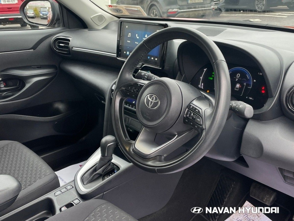 2024 Toyota Yaris Cross 1.5 Hybrid Luna