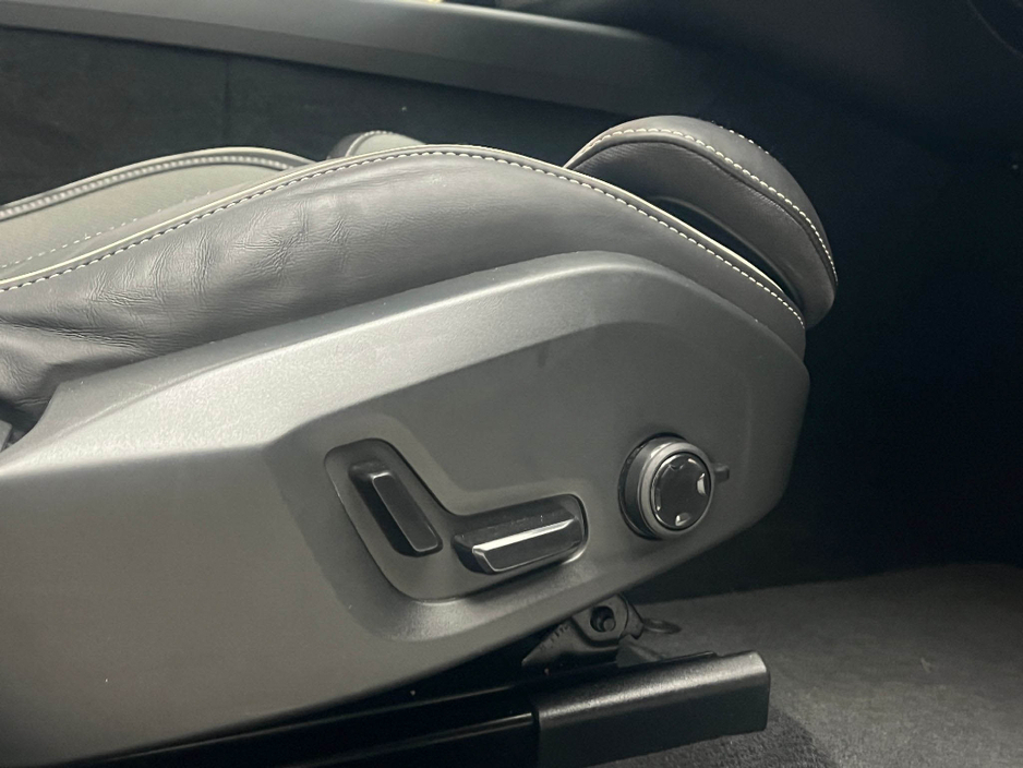 2024 Volvo XC60 PLUS T6 RECHARGE €52,990