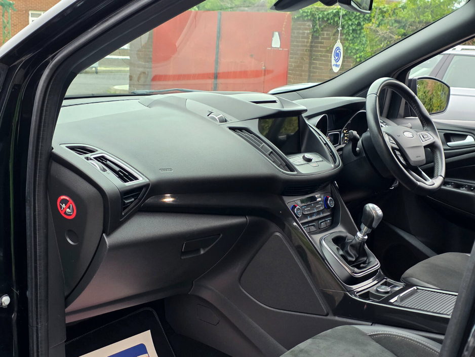 2017 Ford Kuga 1.5TDCi 120PS FWD ST-Line €17,999