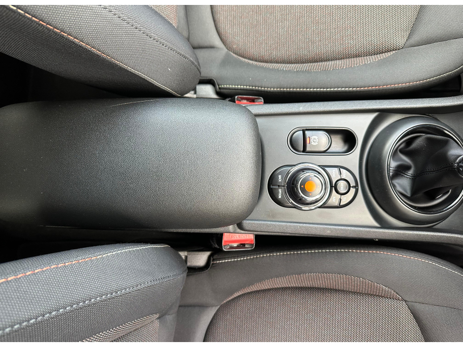 2017 MINI Clubman 1.5 COOPER 136 BHP LOW KM SAT NAV €12,950