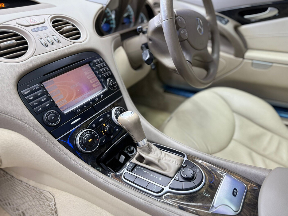 2007 Mercedes-Benz SL Class SL 350 €21,700