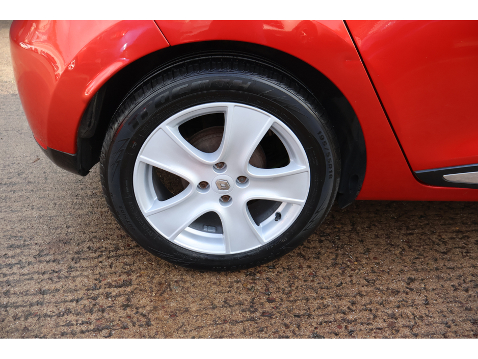 2017 Renault Clio DYNAMIQUE S NAV Low Mileage €10,995