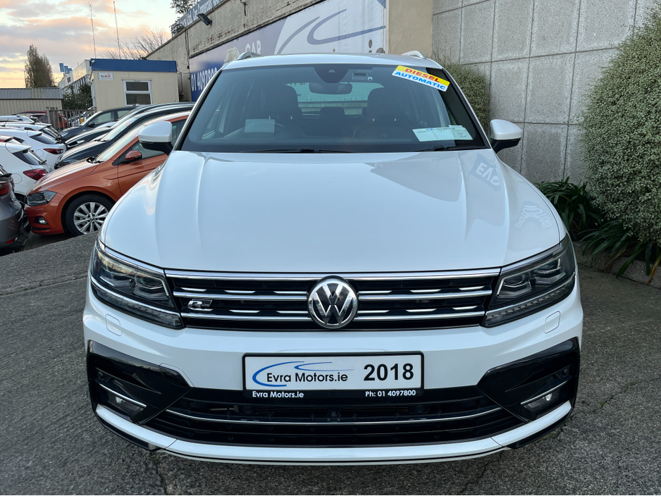 2018 Volkswagen Tiguan R-LINE 4 MOTION AUTOMATIC 2.0 DIESEL //MASSIVE SPEC//FULL LEATHER//HEAD UP DISPLAY//HEATED SEATS//360 PARKING CAMERAS// €29,950